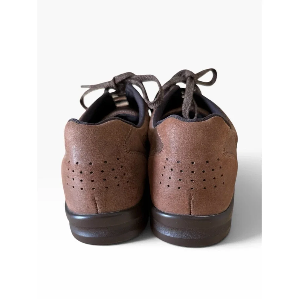 SAS Women's Walk Easy Size 8.5 Chocolate Walking Shoes
